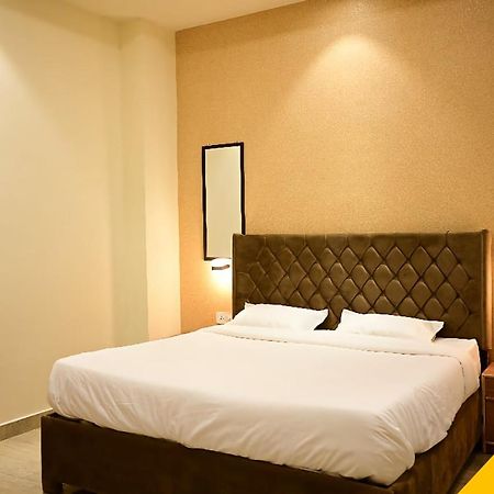 Hotel Kapson Palace Bareilly Extérieur photo